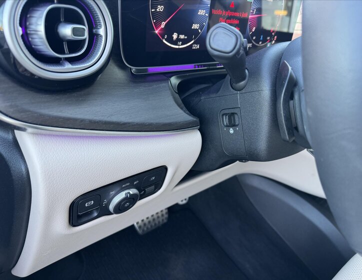 Mercedes-Benz Třídy V 7