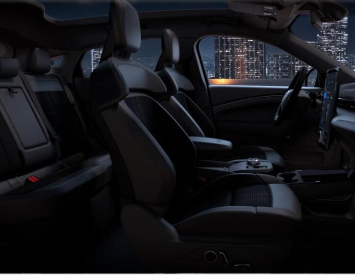 Ford Mustang Mach-E 7