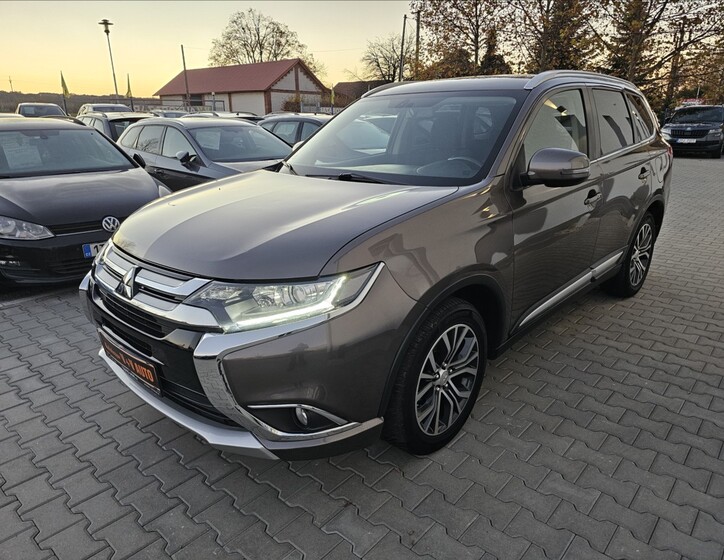 Mitsubishi Outlander 3