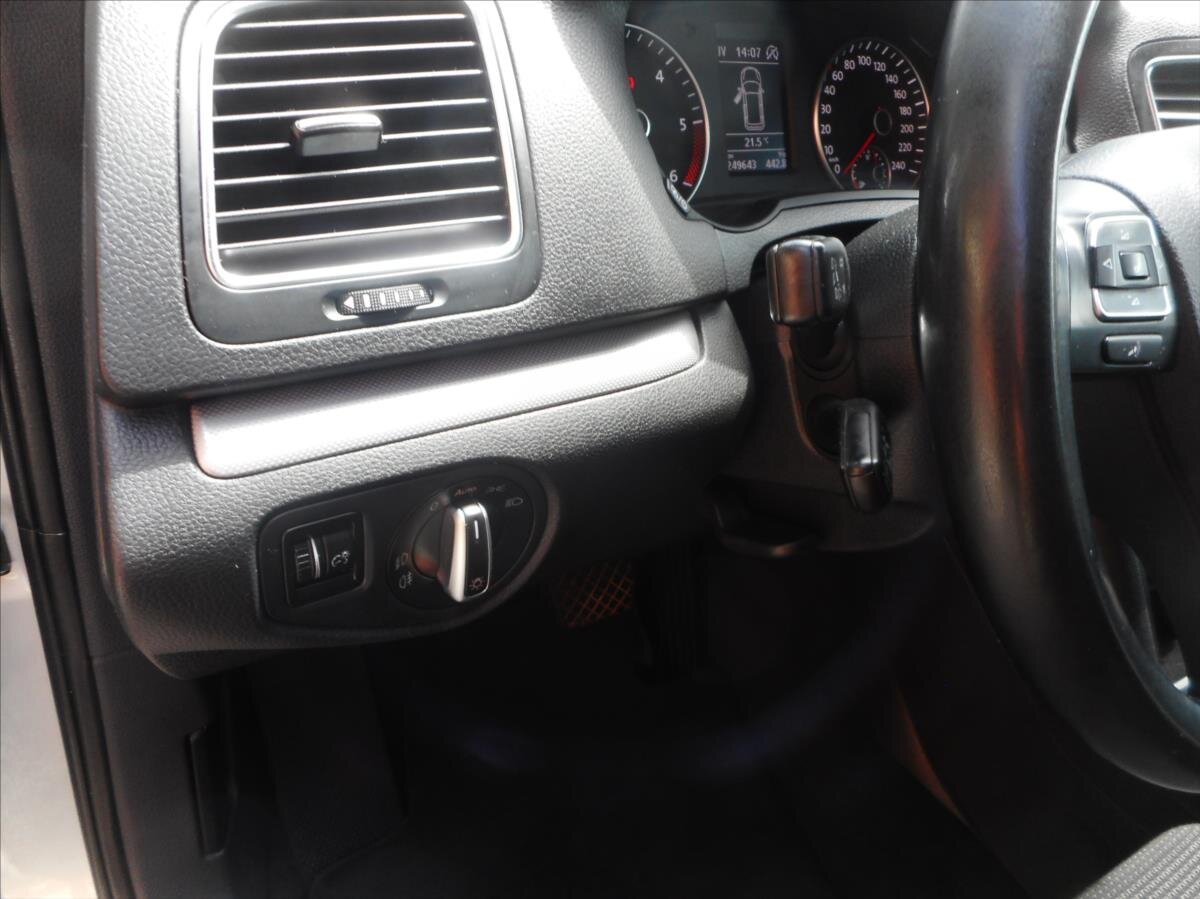 Volkswagen Sharan MPV 2,0 l 103 kw