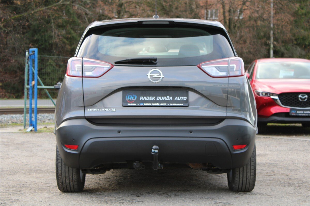Opel Crossland X SUV / Terénní 1,2 l 61 kw