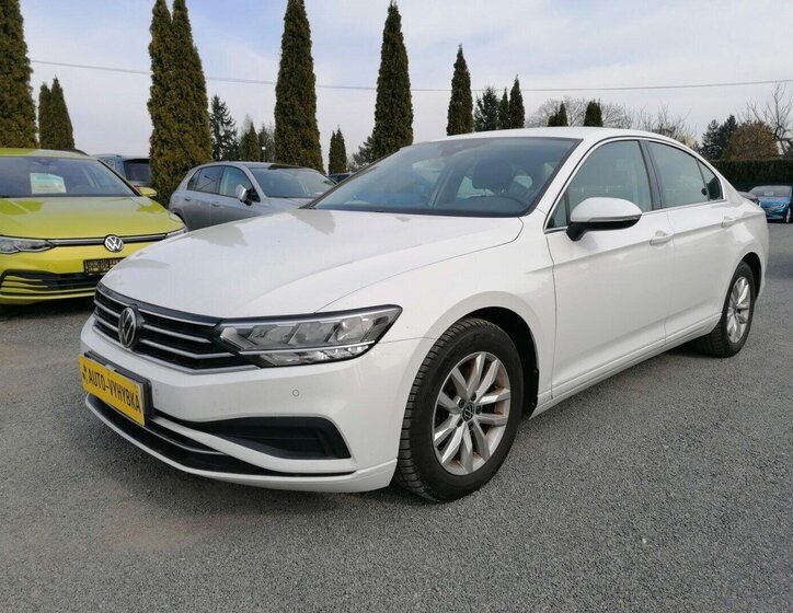 Volkswagen Passat Sedan / Limuzína 1,5 l 110 kw