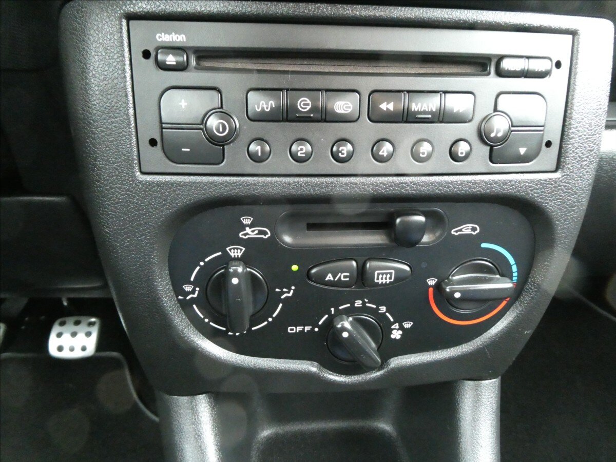 Peugeot 206 Hatchback 1,1 l 44 kw