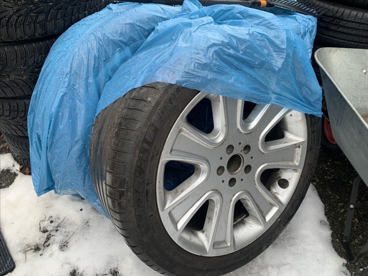 Mercedes-Benz Třídy M SUV 4,0 l 225 kw