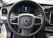 Volvo XC90 25