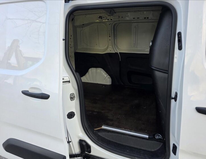 Opel Combo Skříň 1,5 l 75 kw