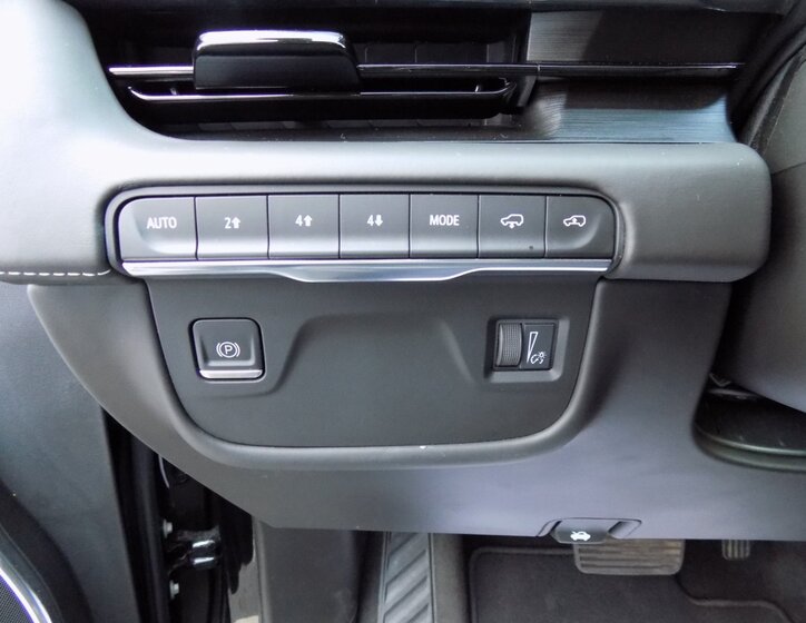 Cadillac Escalade 26