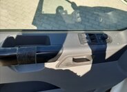 Volkswagen Transporter Skříň 2,5 l 128 kw