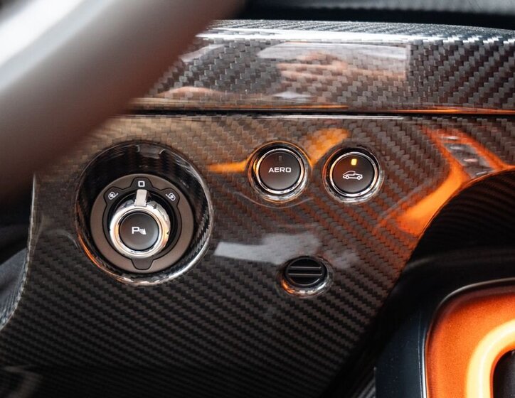 McLaren Elva Kabriolet 4,0 l 600 kw