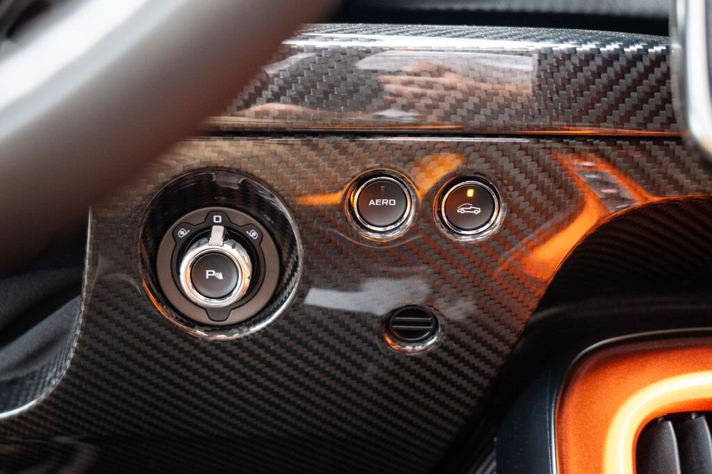 McLaren Elva Kabriolet 4,0 l 600 kw