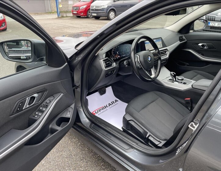 BMW Řada 3 9
