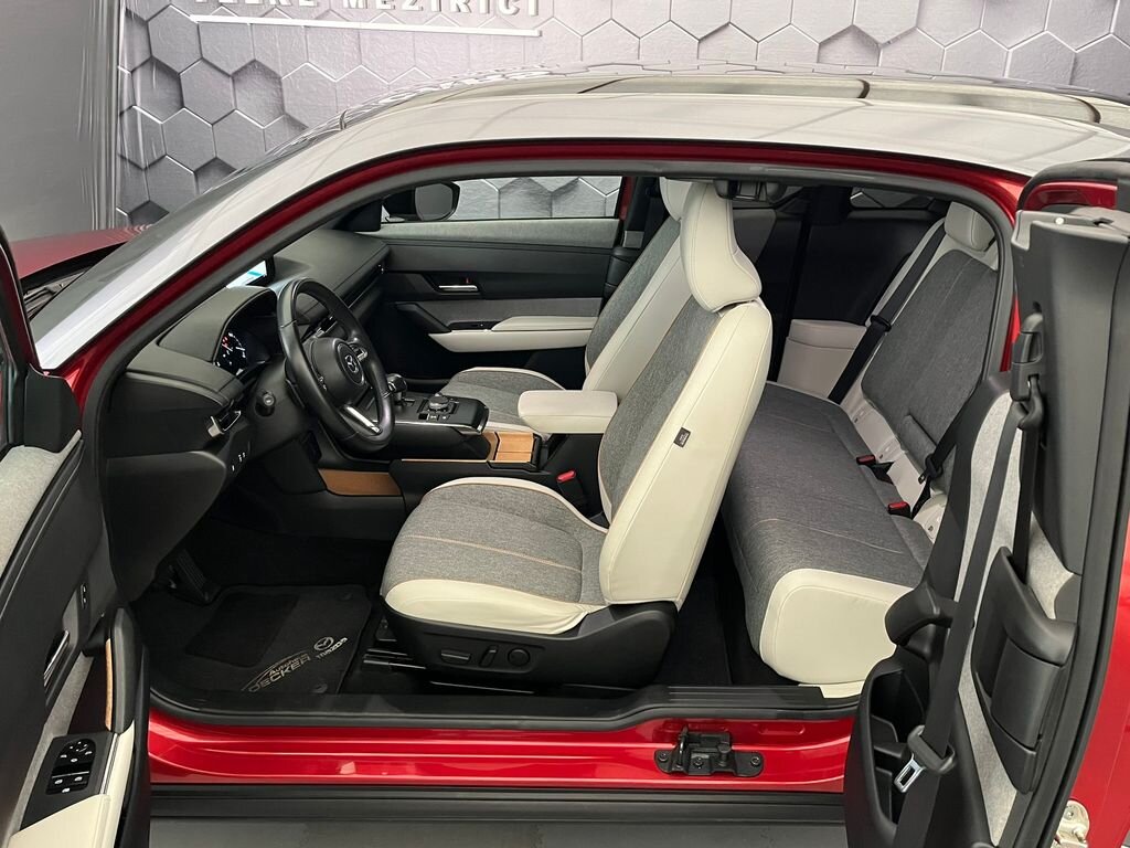 Mazda MX-30 SUV / Terénní 0,0 107 kw