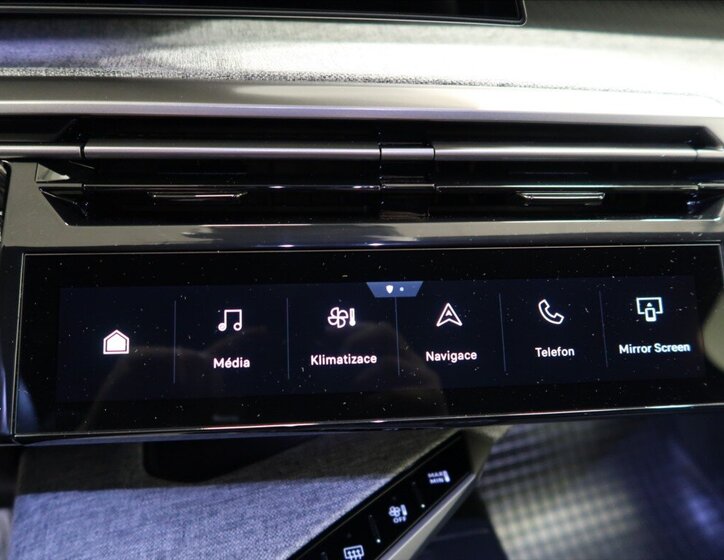 Peugeot 3008 SUV 1,2 l 100 kw