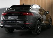 Audi SQ8 SUV 4,0 l 373 kw