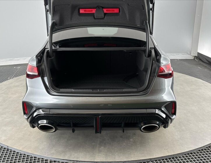 Audi RS 3 Sedan / Limuzína 2,5 l 294 kw