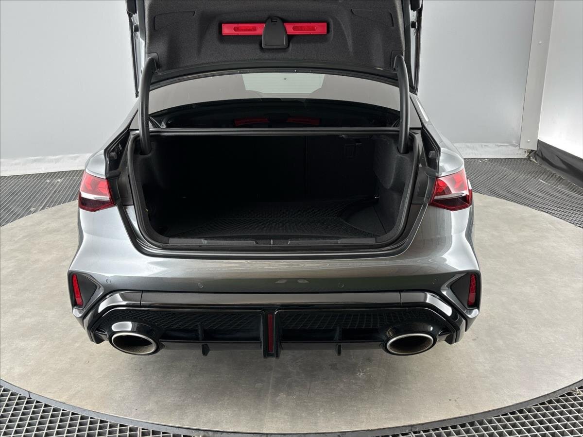 Audi RS 3 Sedan / Limuzína 2,5 l 294 kw