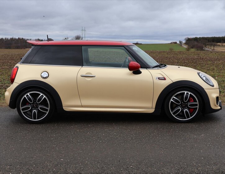 Mini Cooper Hatchback 2,0 l 170 kw