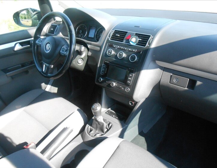 Volkswagen Touran MPV 1,6 l 77 kw