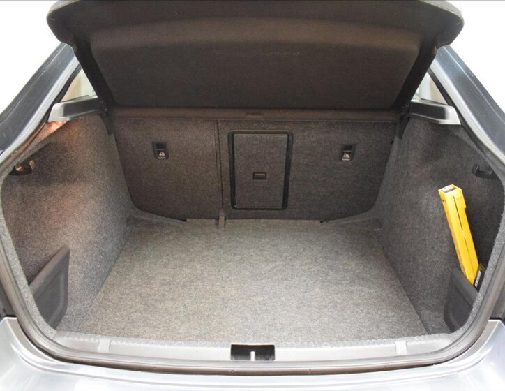 Škoda Rapid Liftback 1,2 l 77 kw