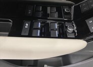 Land Rover Range Rover Velar 12