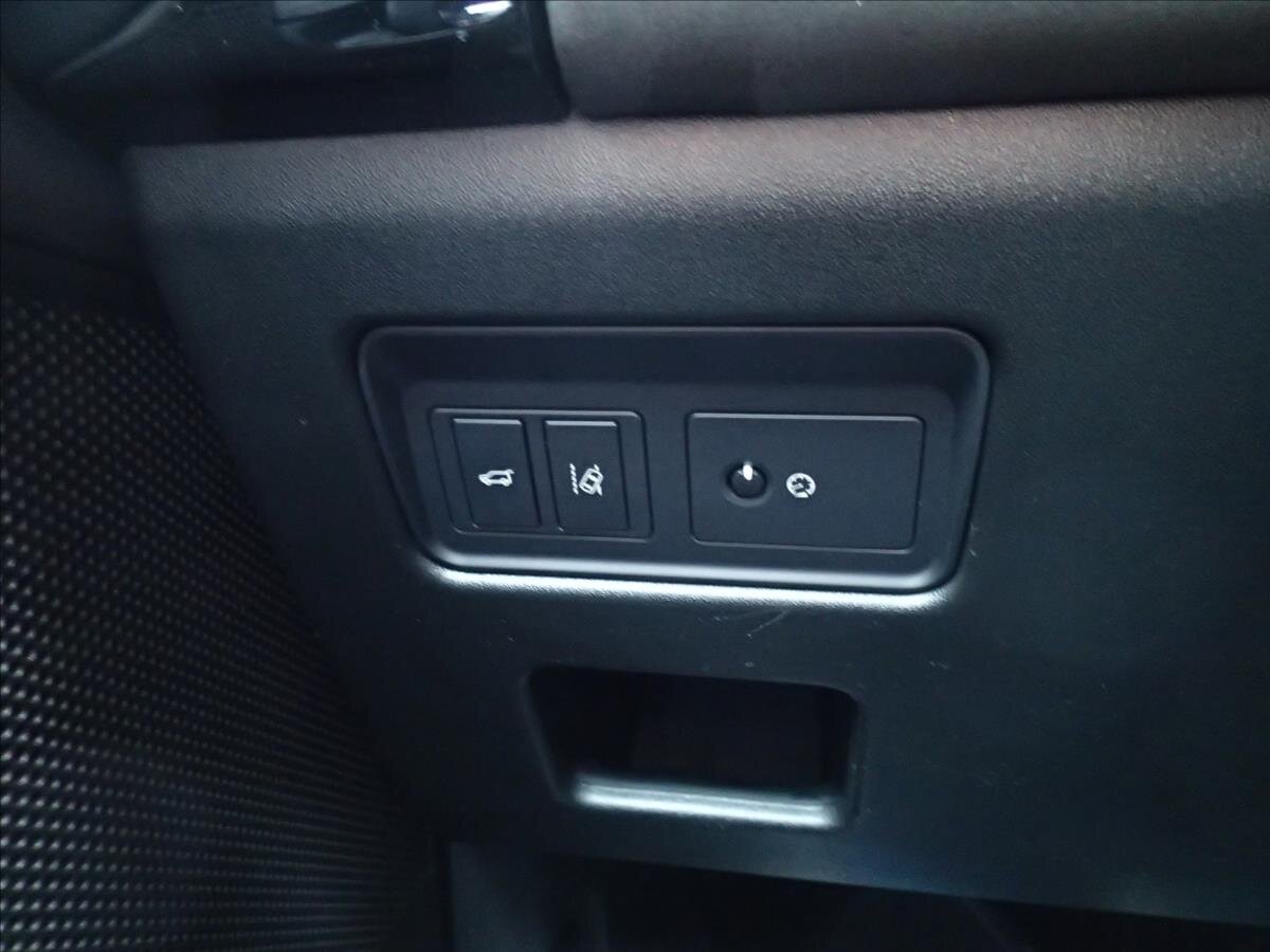 Land Rover Discovery SUV / Terénní 2,0 l 132 kw