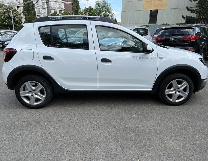 Dacia Sandero Hatchback 1,5 l 66 kw