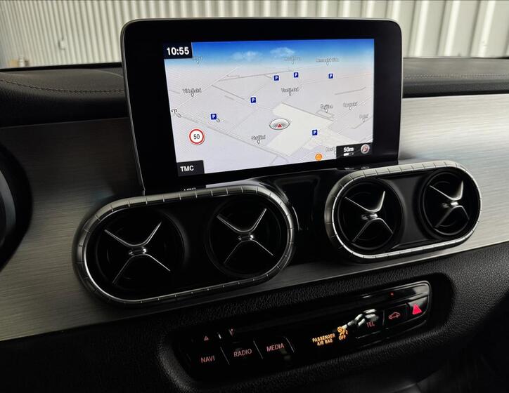 Mercedes-Benz Třídy X 24