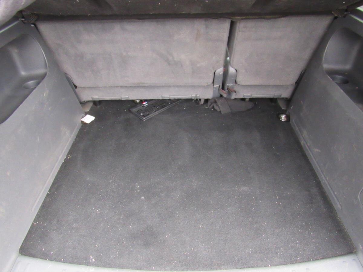 Volkswagen Caddy Kombi 2,0 l 103 kw