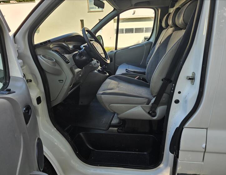 Renault Trafic 9