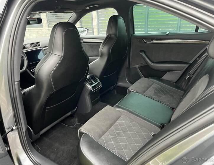 Škoda Superb Sedan / Limuzína 2,0 l 206 kw