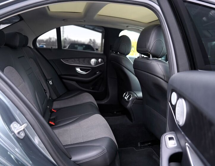 Mercedes-Benz Třídy C Sedan 2,0 l 143 kw