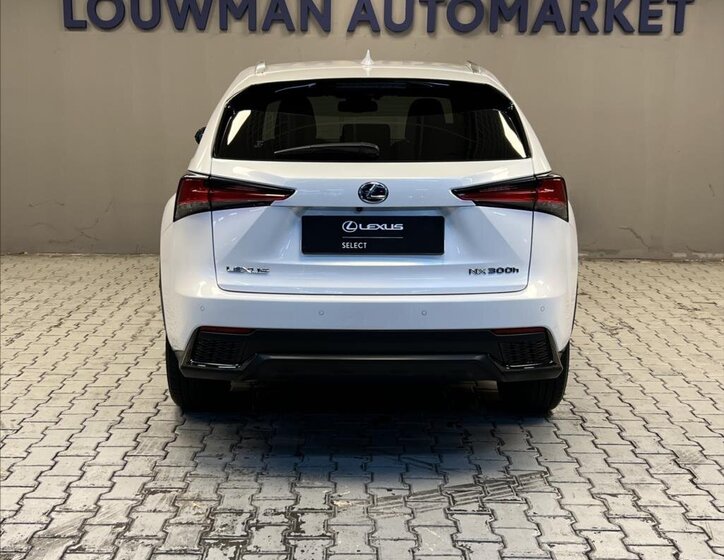 Lexus NX 300h SUV 2,5 l 145 kw