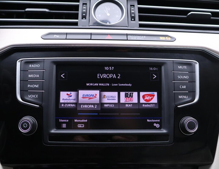 Volkswagen Passat 24