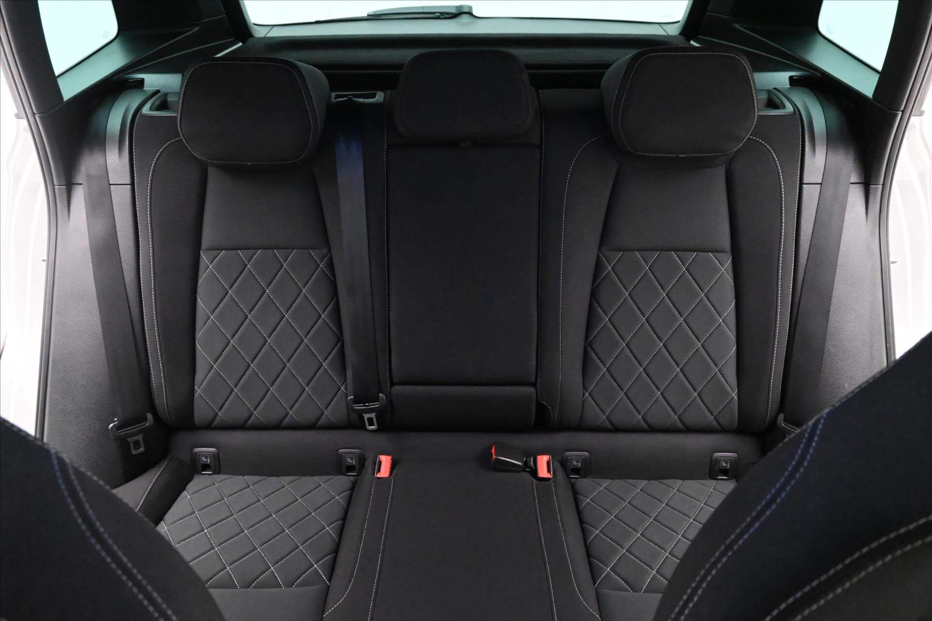 Škoda Karoq SUV / Terénní 1,5 l 110 kw