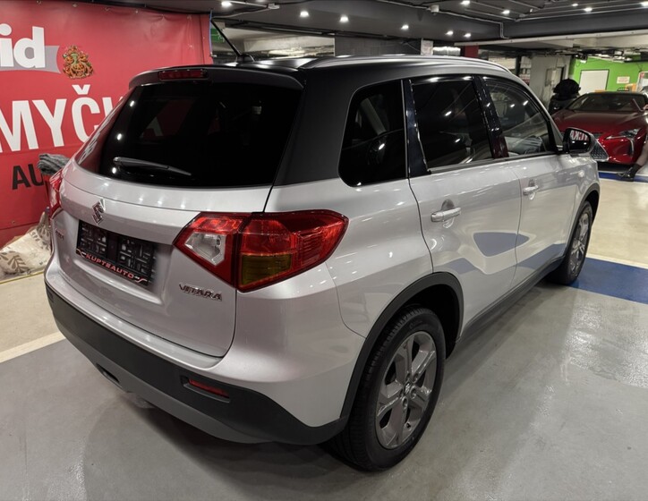 Suzuki Vitara 6