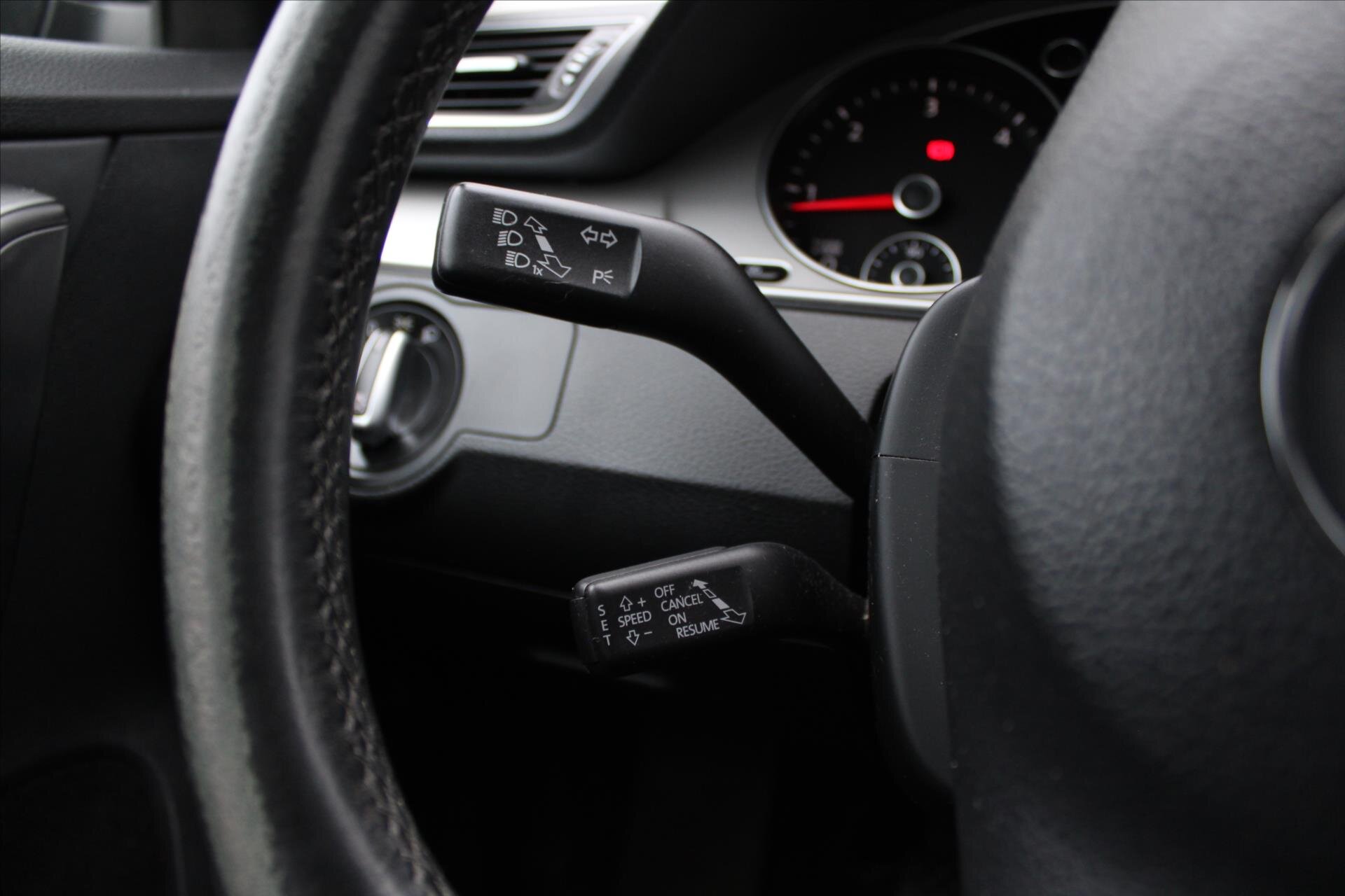 Volkswagen Passat Kombi 1,6 l 77 kw