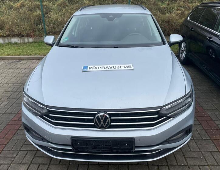 Volkswagen Passat 1