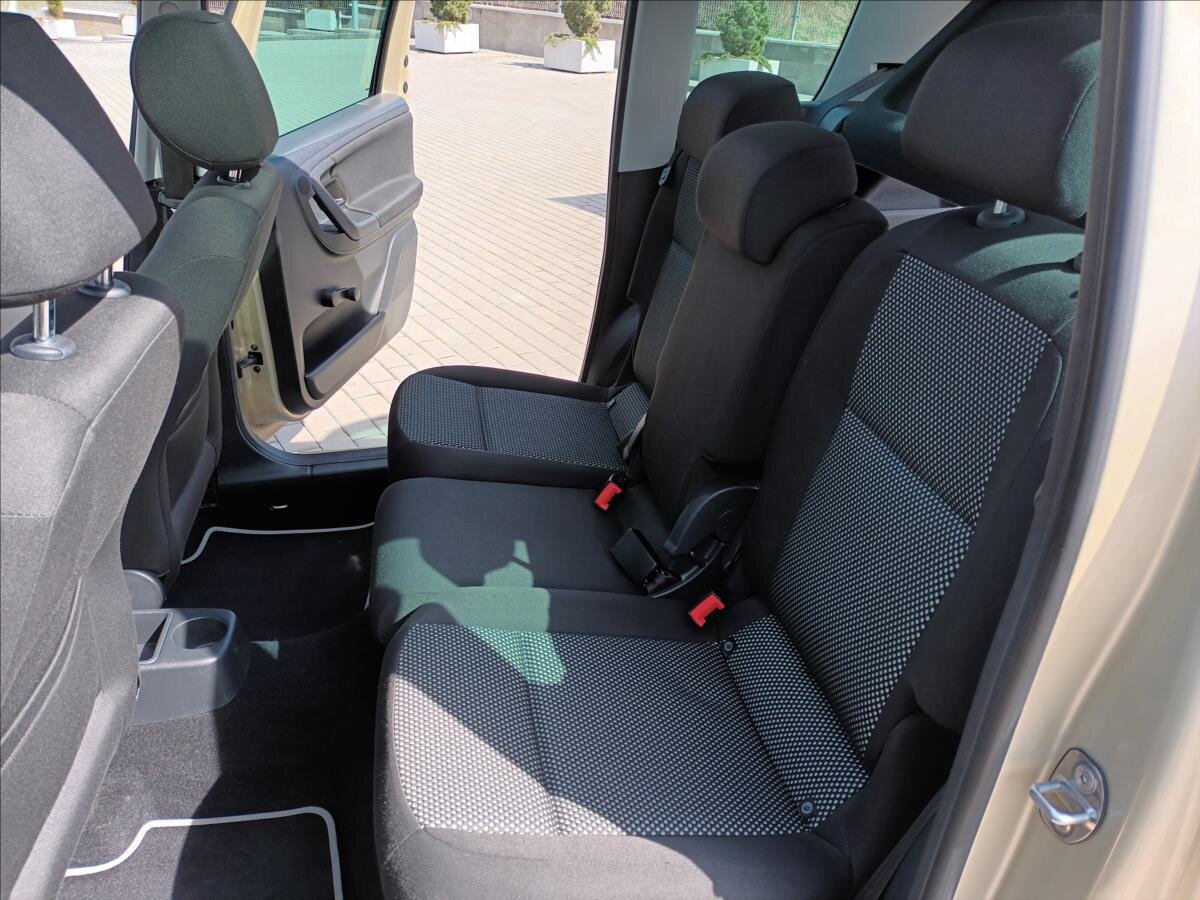 Škoda Roomster Kombi 1,2 l 63 kw