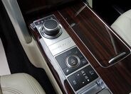 Land Rover Range Rover SUV 4,4 l 250 kw