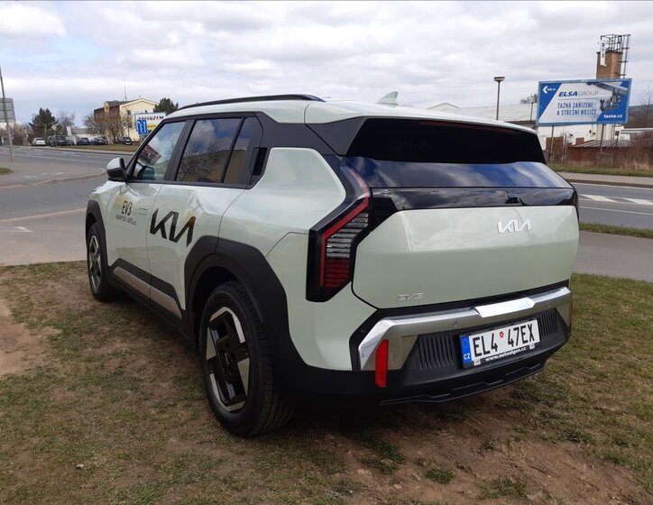 KIA EV3 SUV / Terénní 0,0 150 kw