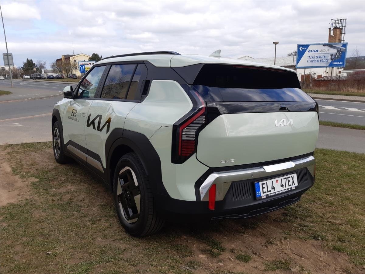 KIA EV3 SUV / Terénní 0,0 150 kw