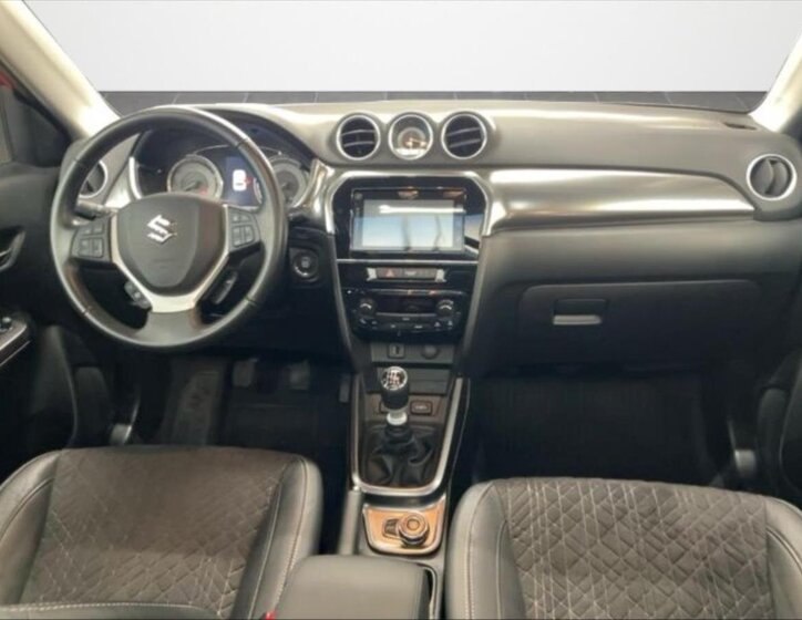 Suzuki Vitara 2