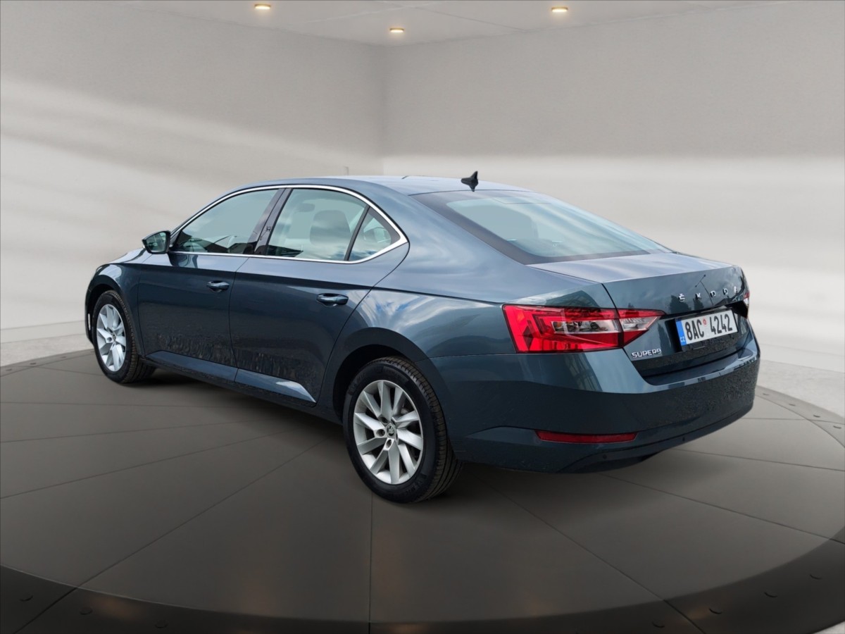 Škoda Superb