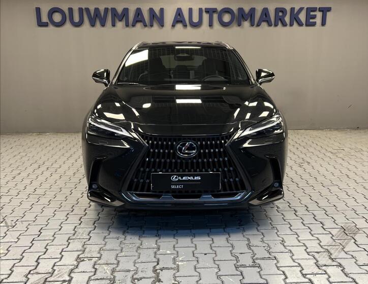 Lexus NX 450h plus 4