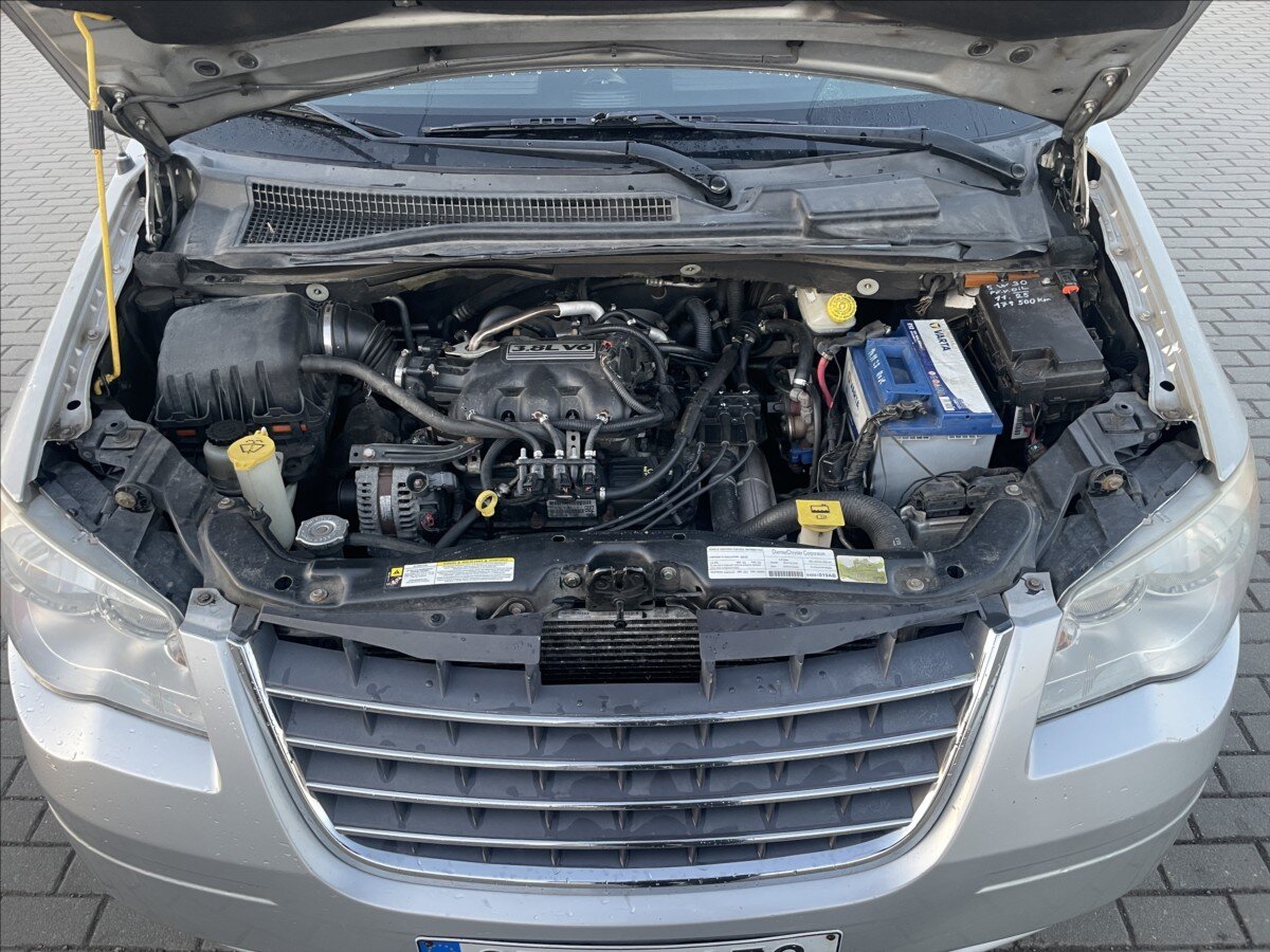 Chrysler Town & Country MPV 3,8 l 142 kw