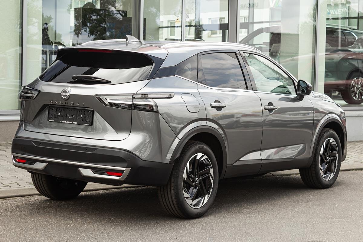 Nissan Qashqai SUV / Terénní 1,3 l 116 kw