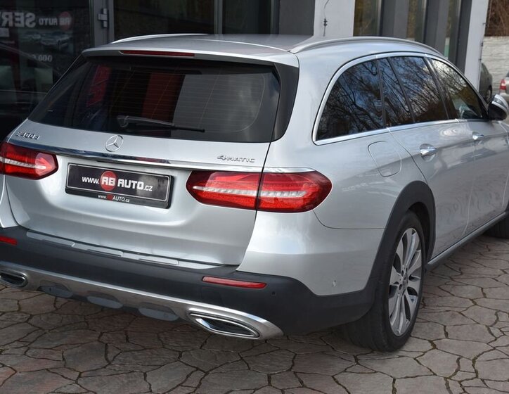 Mercedes-Benz Třídy E Kombi 2,9 l 250 kw