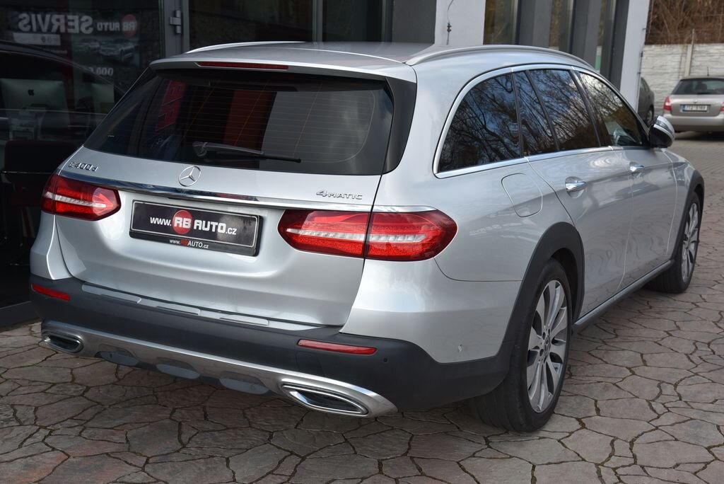 Mercedes-Benz Třídy E Kombi 2,9 l 250 kw