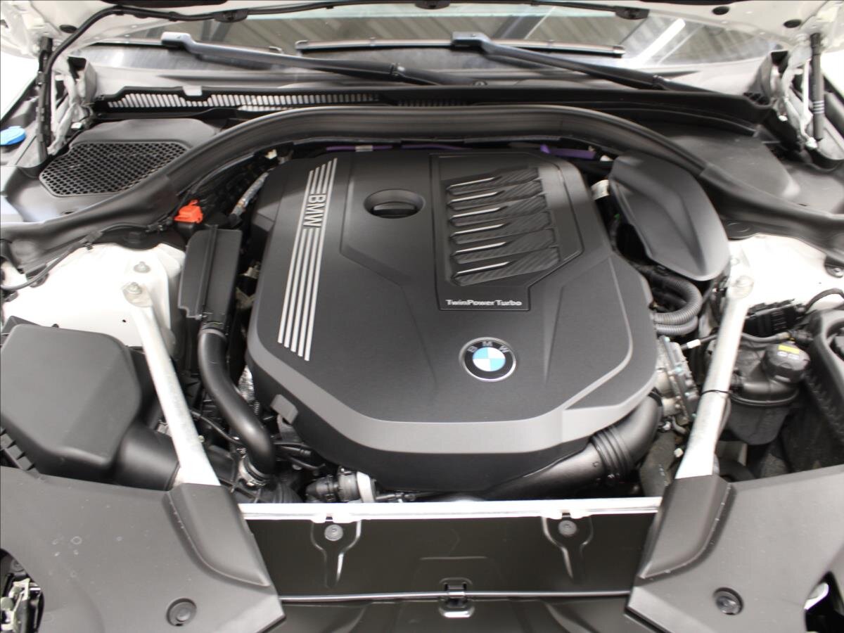 BMW Řada 5 Sedan / Limuzína 3,0 l 245 kw