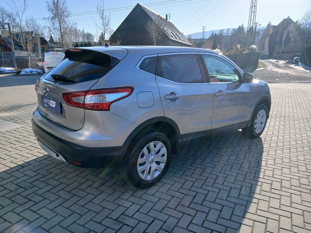 Nissan Qashqai SUV 1,6 l 120 kw